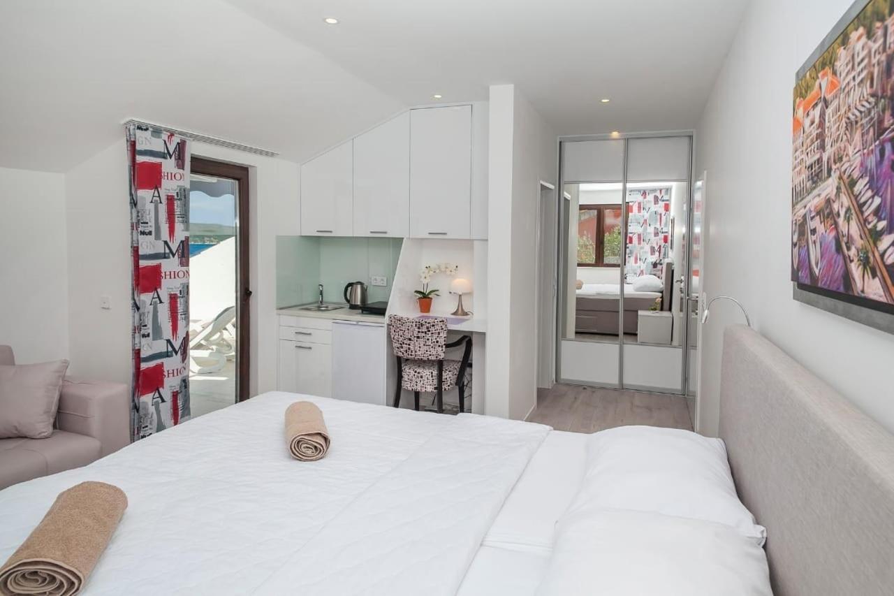 Villa Mona 2 부드바 객실 사진